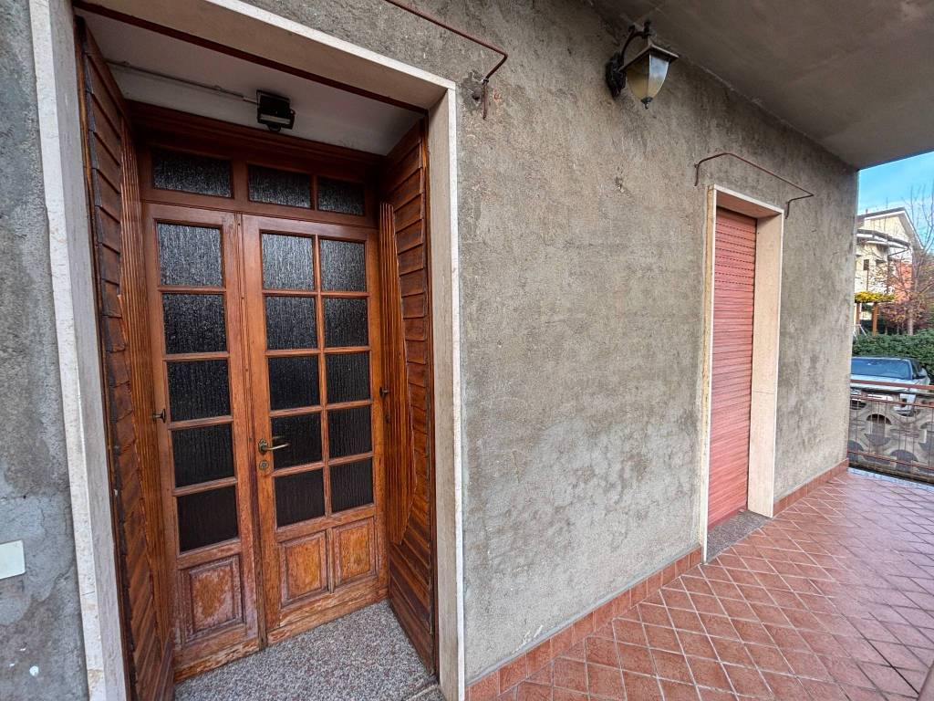 Appartamento a Caronno pertusella in Vicolo Gradisca, 51 - Foto 3