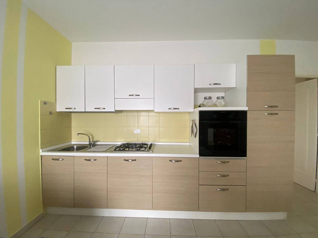 Appartamento a Alessandria in Piazza Fabrizio De Andrè, 33 - Foto 4