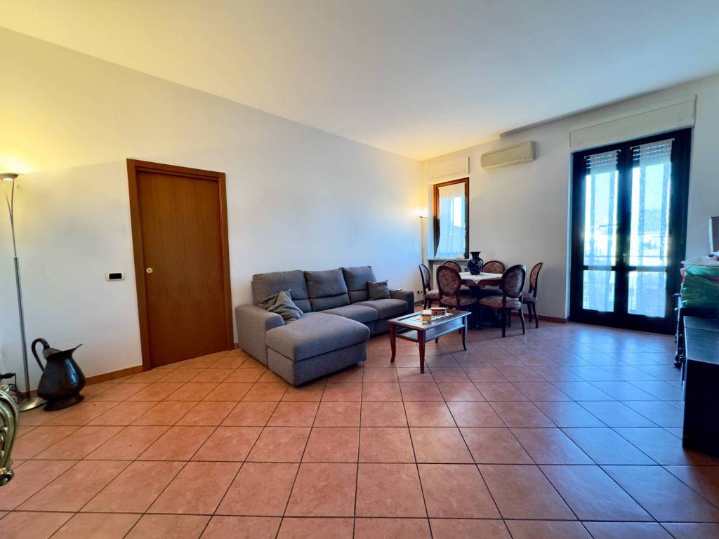 Appartamento a Novara in Via Giovanni Gnifetti, 18 - Foto 2