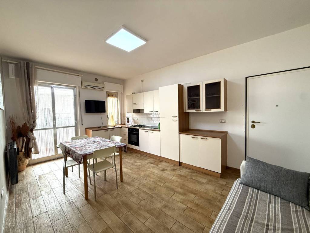 Appartamento a Alba adriatica in Via Firenze - Foto 5