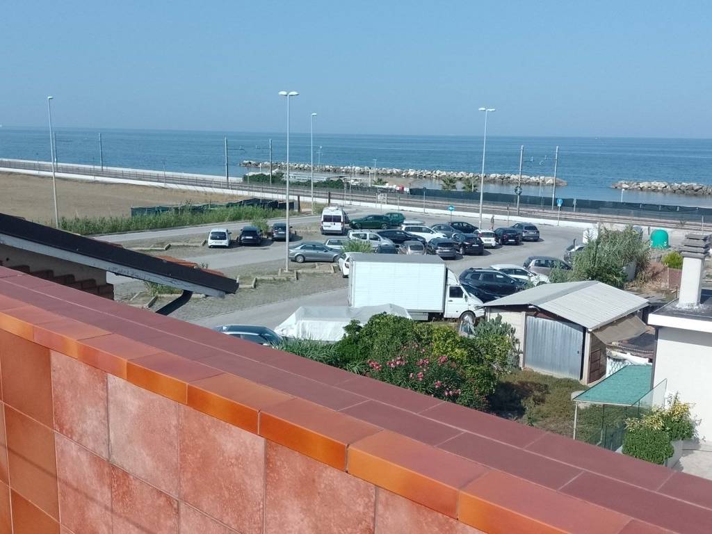 Casa indipendente a Fano in Viale Romagna - Foto 2