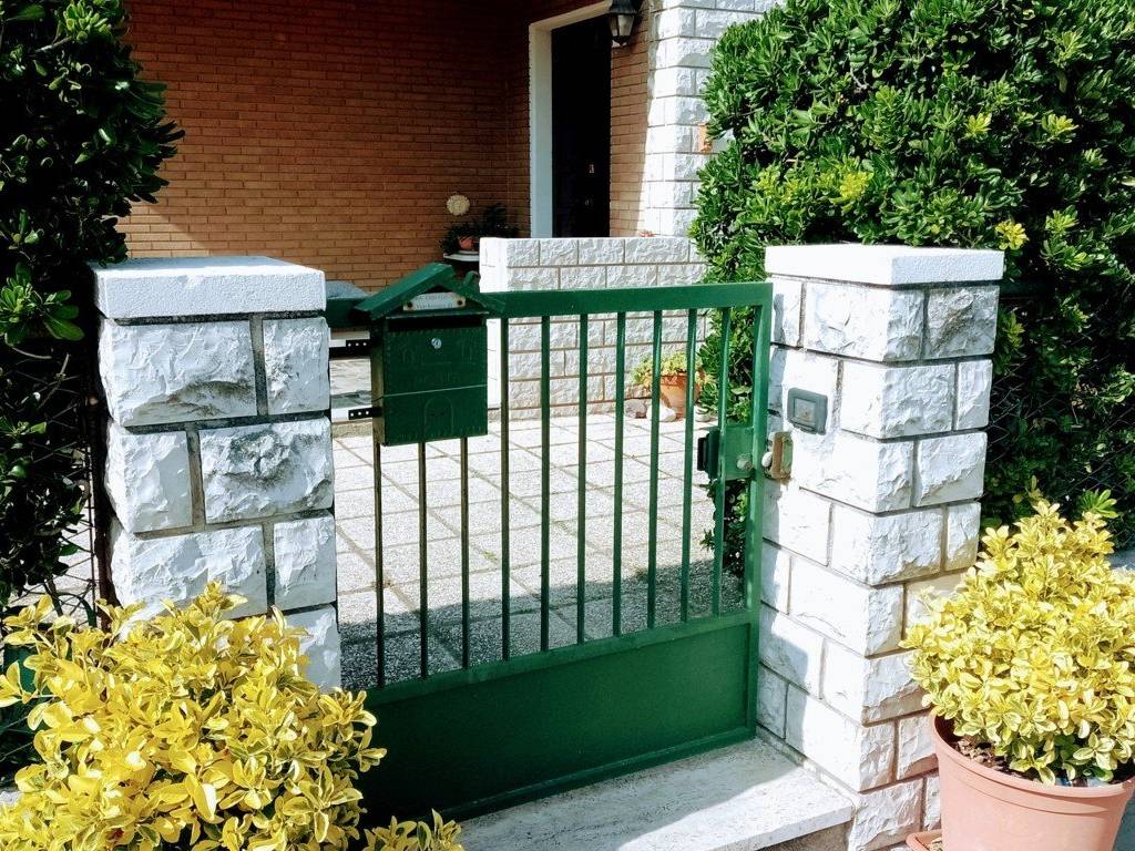Casa indipendente a Fano in Viale Romagna - Foto 4