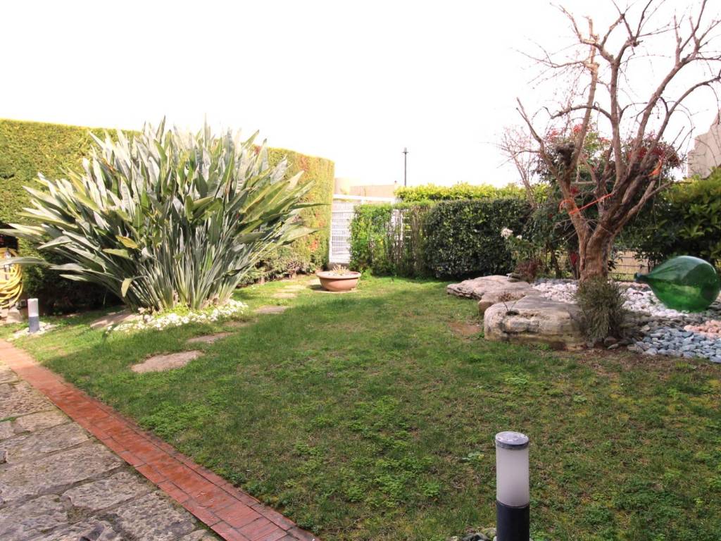 Villa a Bari in Parco Adria - Foto 1