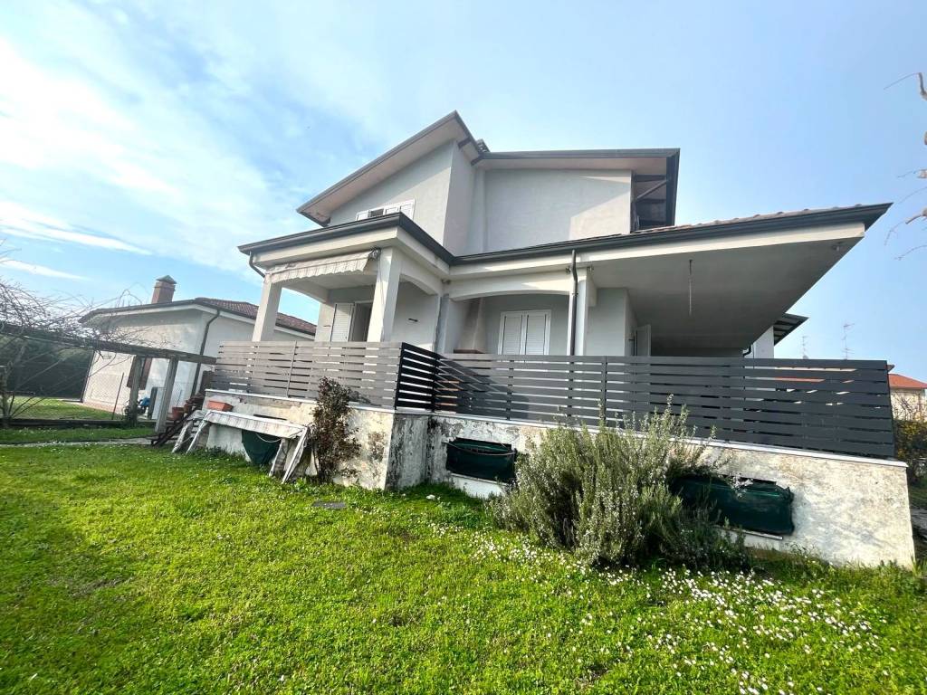 Villa a Reggiolo - Foto 5