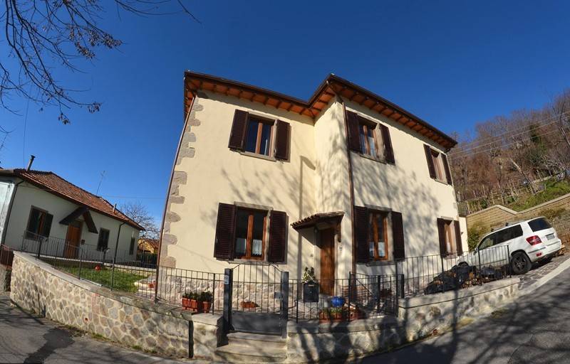 Villa a Arcidosso in Località Capannelle, 36 - Foto 2