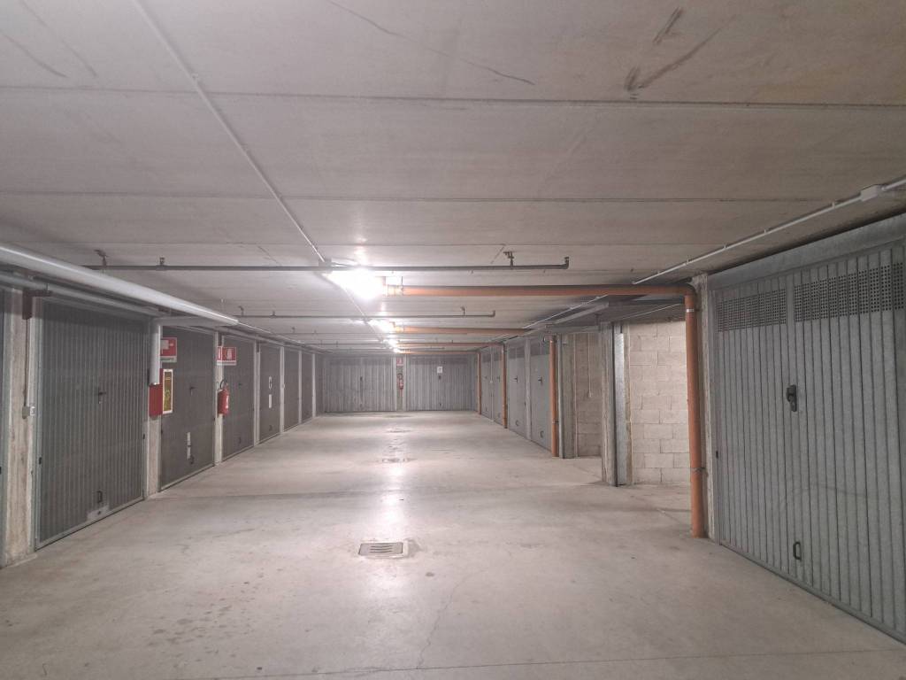 Box / garage a Saronno in Via Leonardo da Vinci - Foto 2