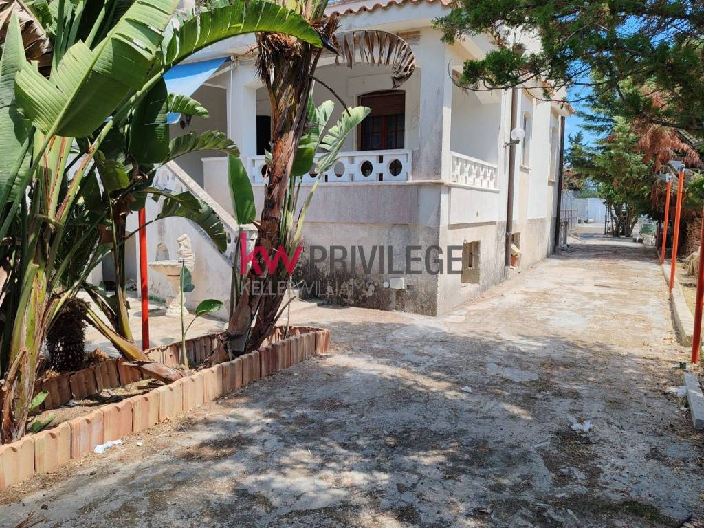 Villa a Brindisi in Strada per Tuturano - Foto 2