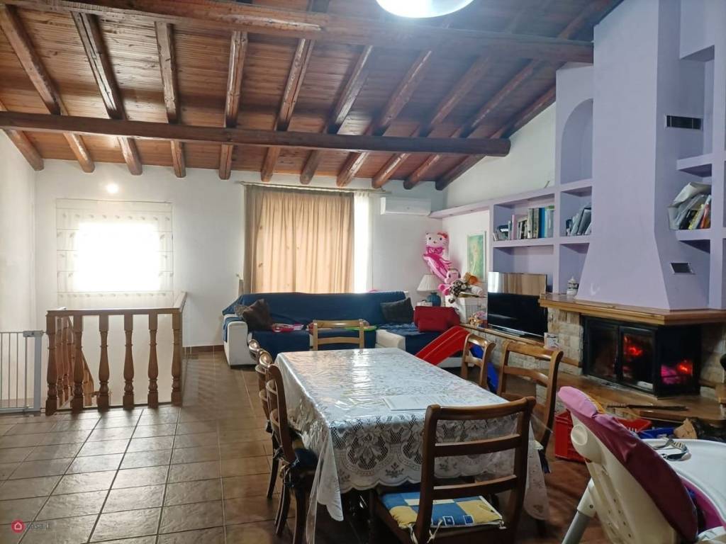 Casa indipendente a Floridia in Via Archimede - Foto 3