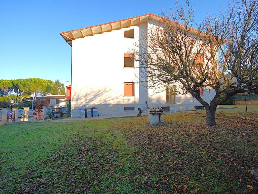 Villa a Bevagna in Viale Properzio - Foto 5