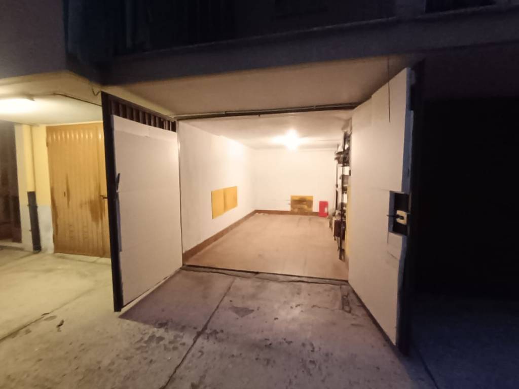 Box / garage a Asti in Via Francesco Petrarca - Foto 3