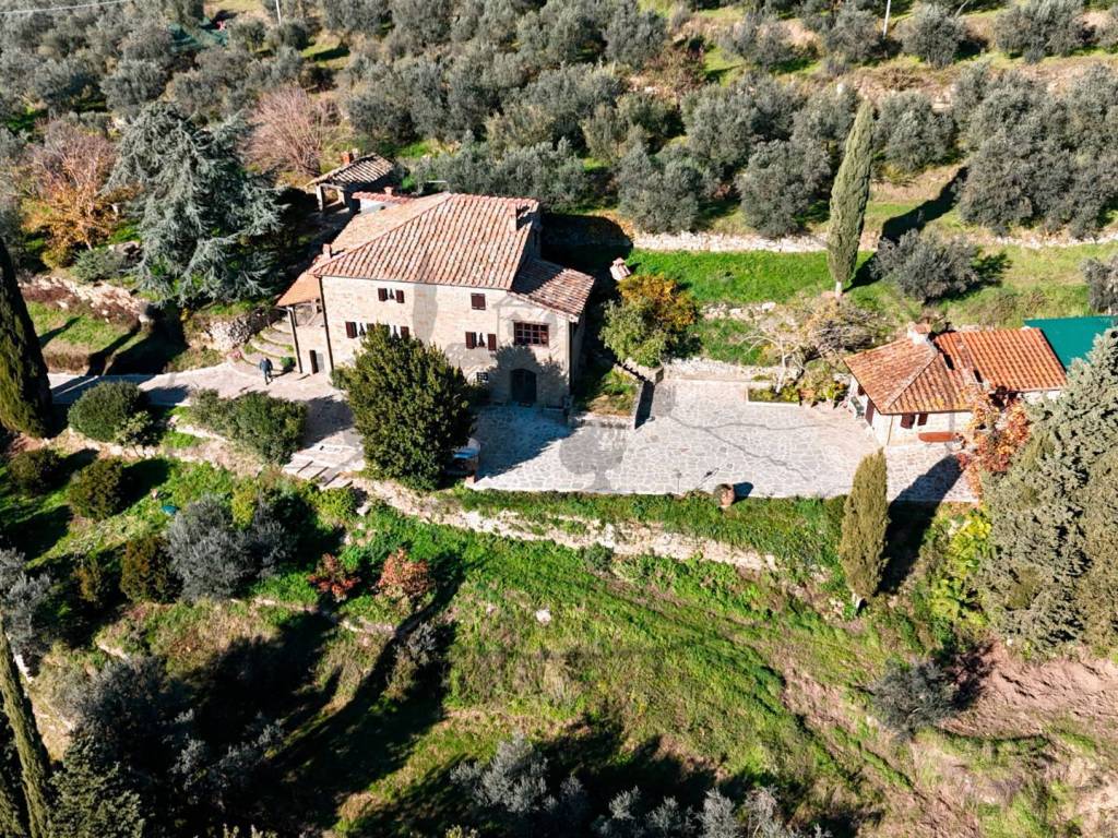 Rustico / casale a Loro ciuffenna in Via d oliveto - Foto 2
