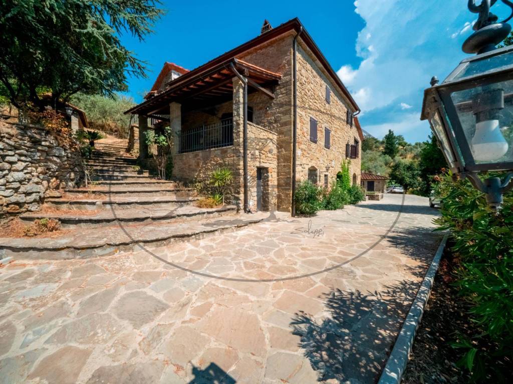 Rustico / casale a Loro ciuffenna in Via d oliveto - Foto 5