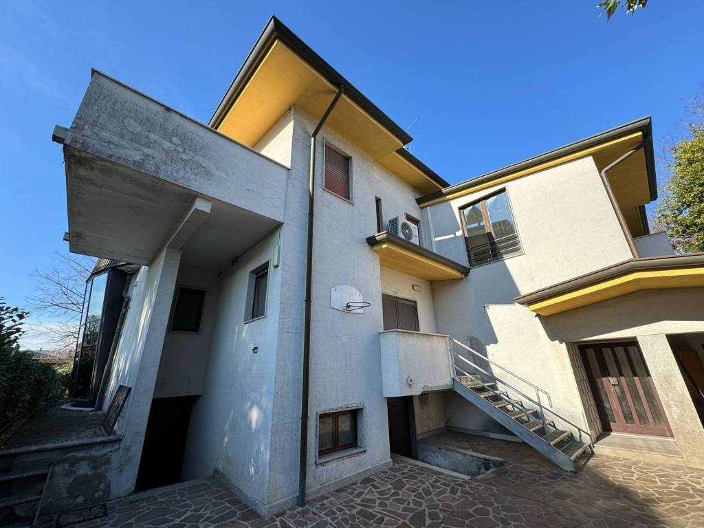 Villa a Gorizia in VIA TERZA ARMATA - Foto 3