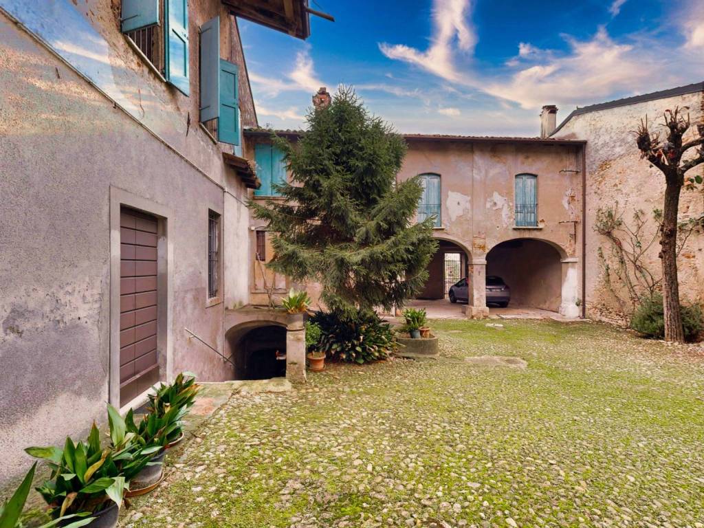 Palazzo / stabile a Castiglione delle stiviere - Foto 2