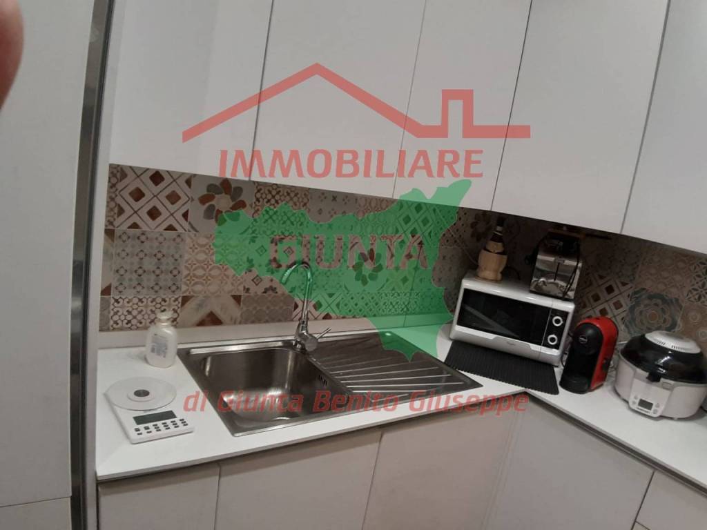 Casa indipendente a Cinisi in Via Generale Vito Artale - Foto 2