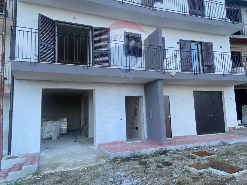 Villetta a schiera a Santa teresa di riva in VIA MARIA TERESA D'AUSTRIA, 23 - Foto 2