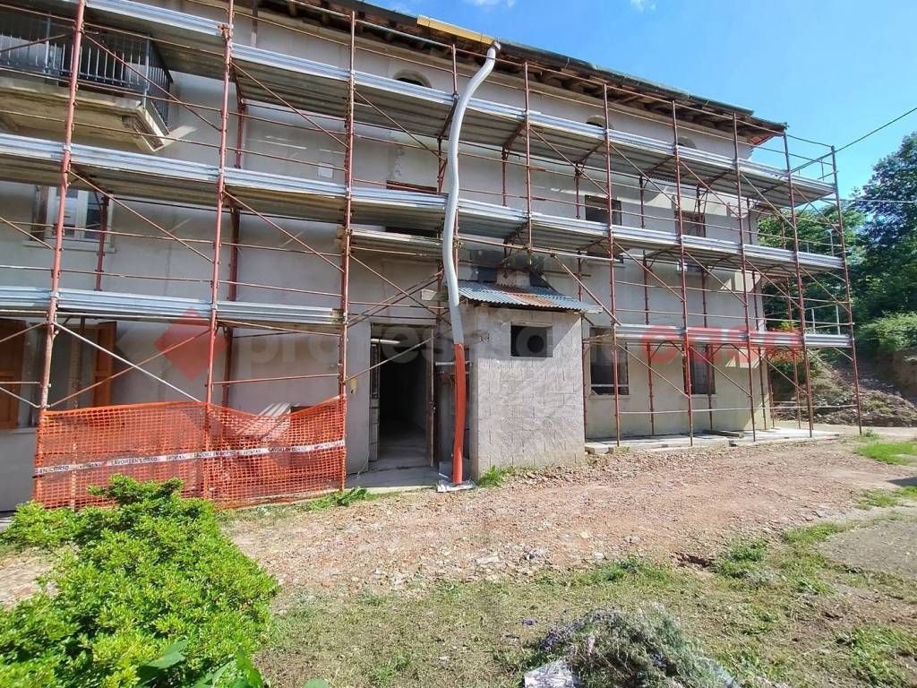 Appartamento a Castelletto sopra ticino in Via Glisente - Foto 5