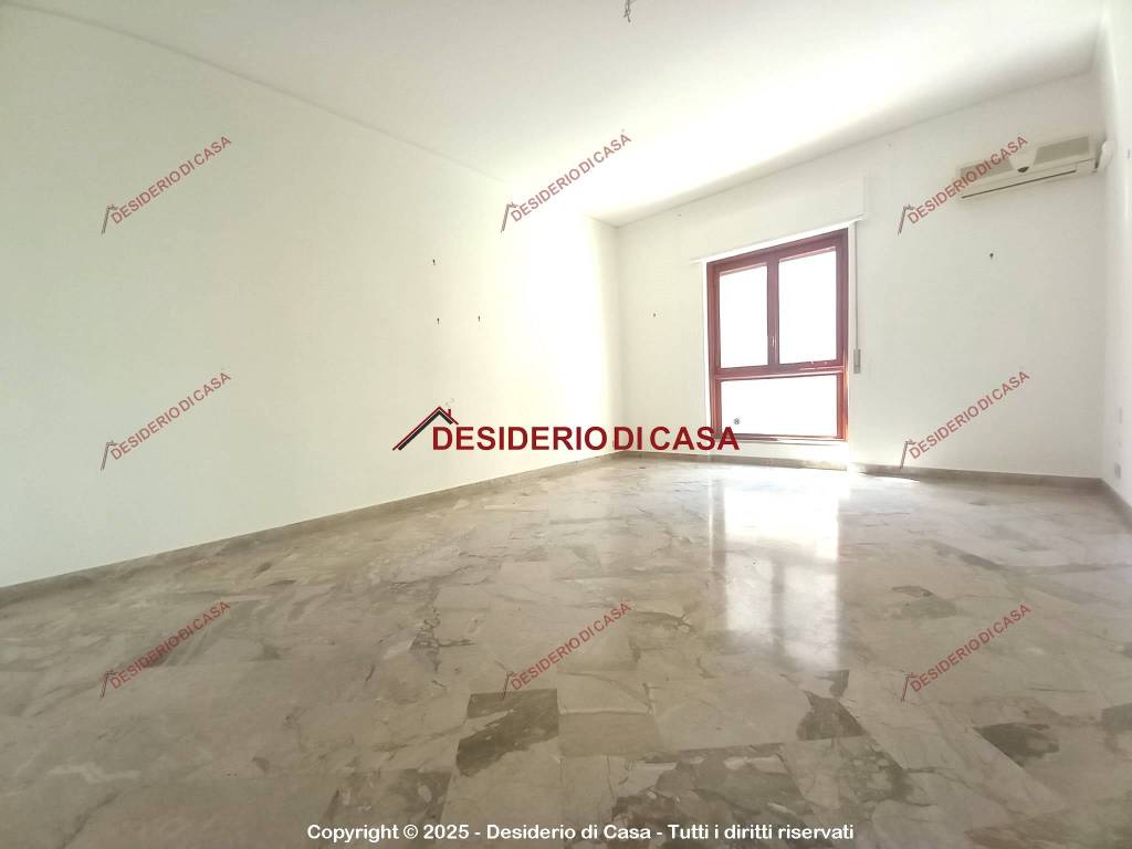 Appartamento a Palermo in Via Val di Mazara, 9 - Foto 3