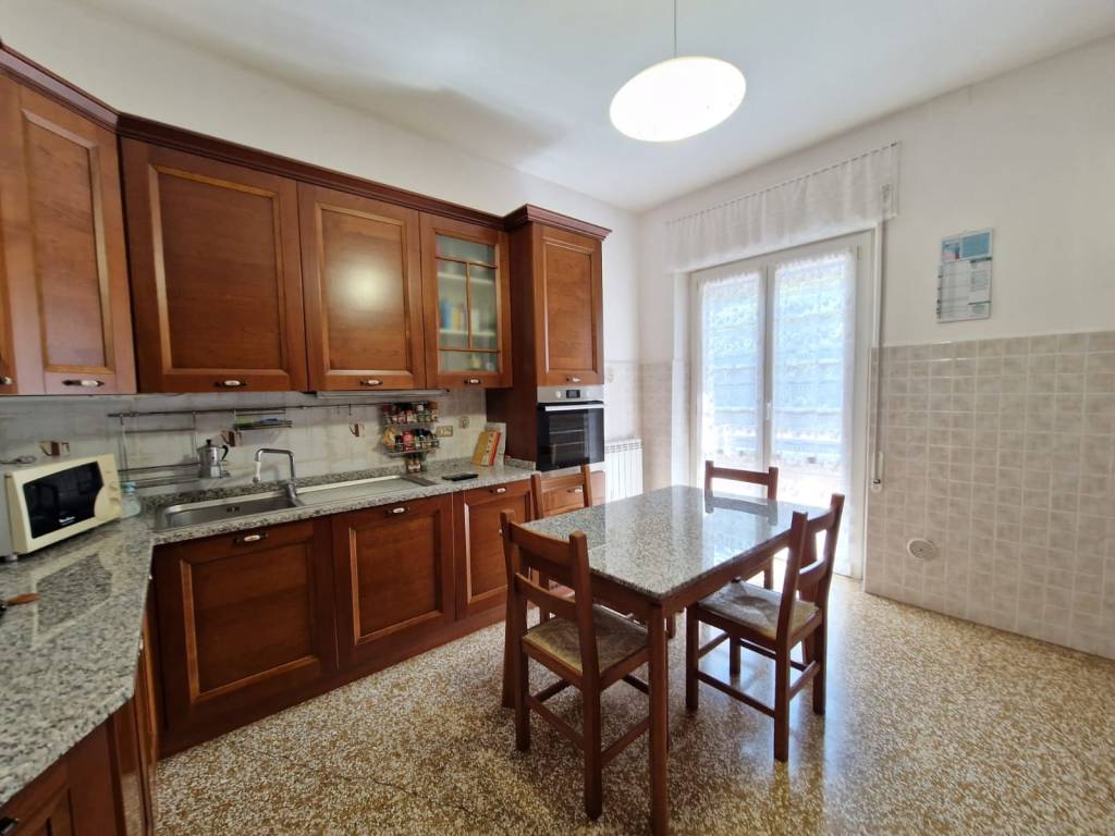 Appartamento a Genova in Via Cadighiara - Foto 2
