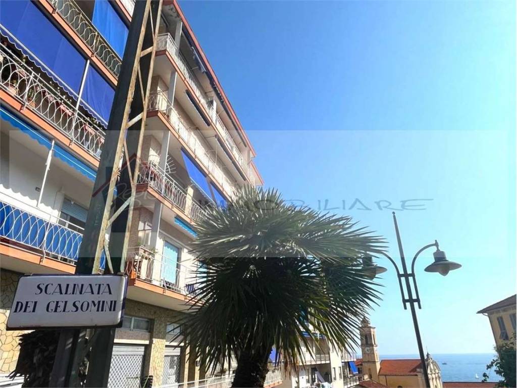 Appartamento a Ospedaletti in Corso Regina Margherita - Foto 2