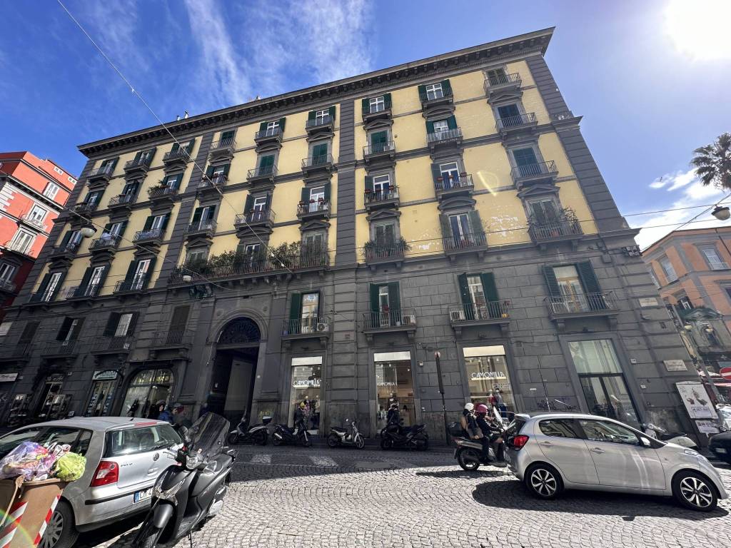 Box / garage a Napoli in Piazza Dante - Foto 4