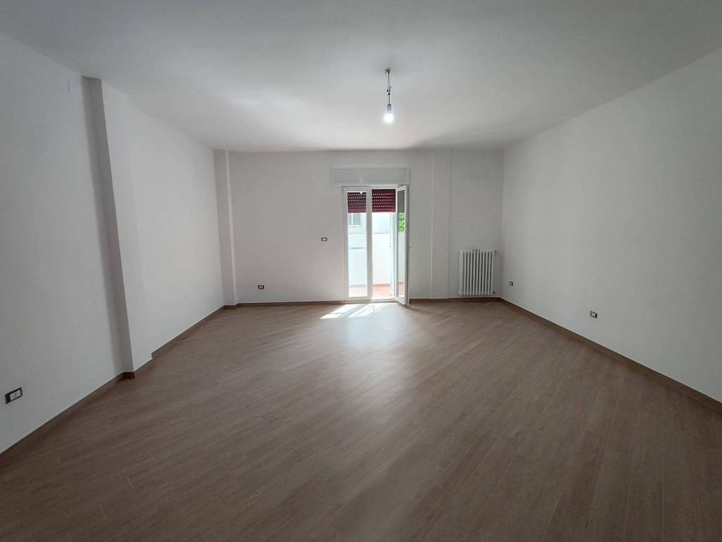 Appartamento a Brindisi in Via schiavone, 24 - Foto 5