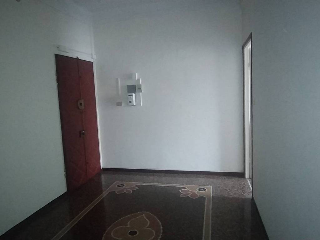 Appartamento a Genova in Via Chiaravagna, 20 - Foto 2