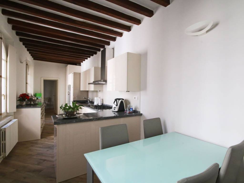 Appartamento a Parma in Borgo 20 Marzo - Foto 3