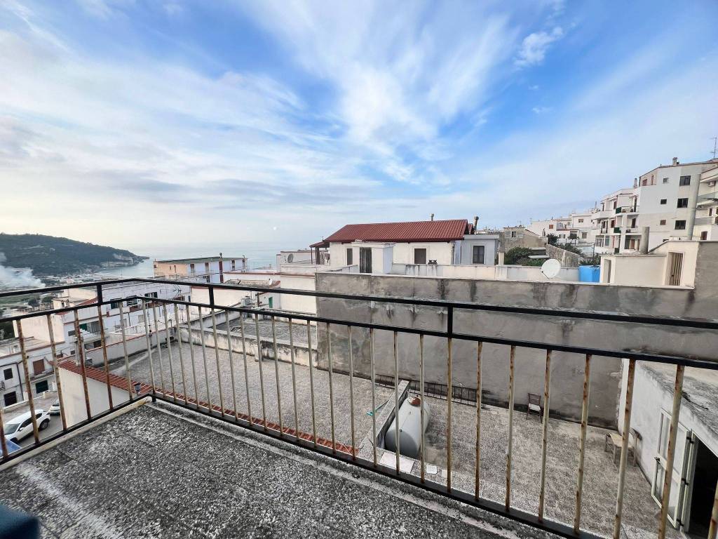 Appartamento a Peschici in Viale Giuseppe Libetta, 17 - Foto 4