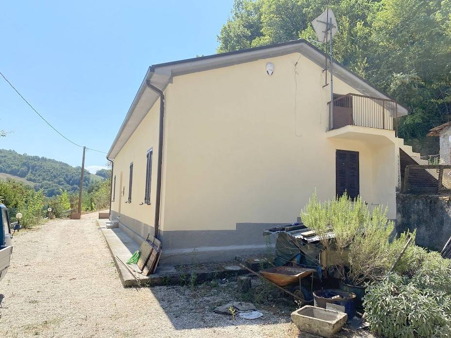 Villa a Foligno in Via Pontecentesimo - Foto 2