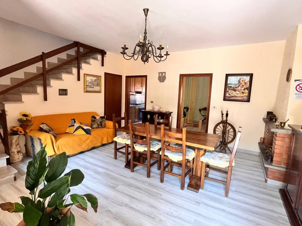Casa indipendente a Pitigliano in Via Giovanni XXIII, 288 - Foto 2