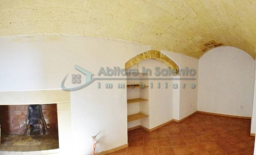 Appartamento a Gagliano del capo in Piazza San Dana - Foto 5