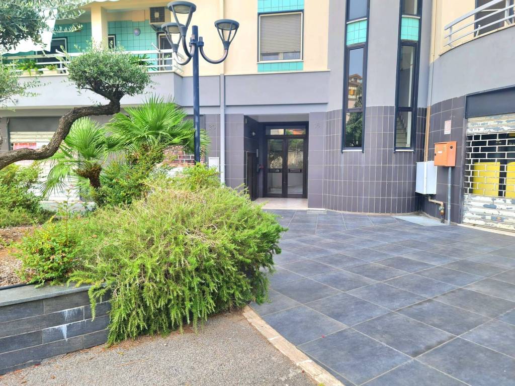 Appartamento a Aprilia in Via Giuseppe Giusti - Foto 2
