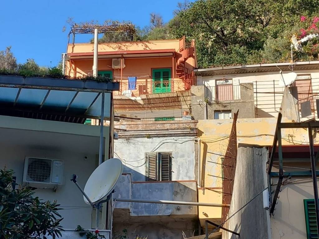 Appartamento a Messina in Via Fontana Cumia Inferiore - Foto 2