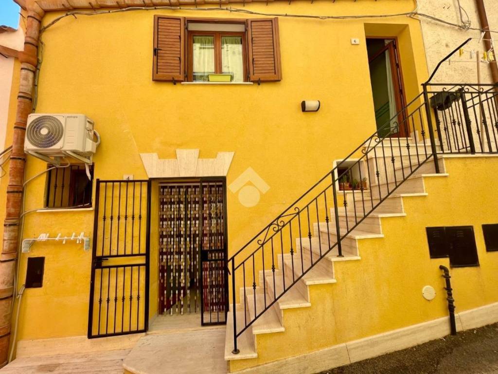 Casa indipendente a Castellammare del golfo in Via Renda, 6 - Foto 2