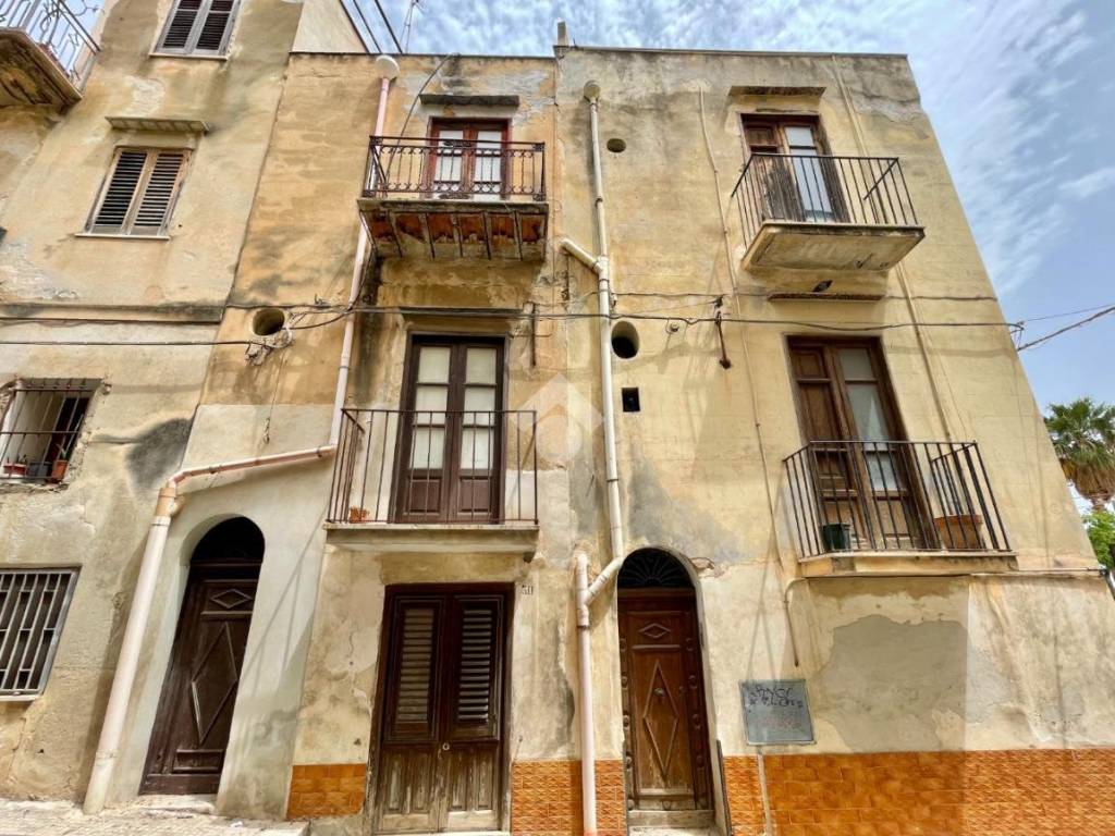 Casa indipendente a Castellammare del golfo in Via Marina di Petrolo, 36 - Foto 2