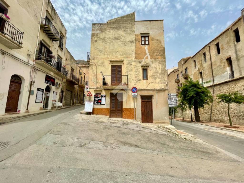 Casa indipendente a Castellammare del golfo in Via Marina di Petrolo, 36 - Foto 3