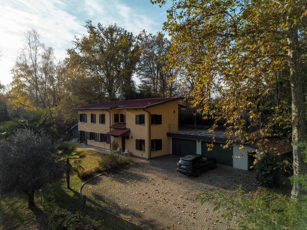 Villa a Sumirago in Via Giuseppe Garibaldi, 43 - Foto 3