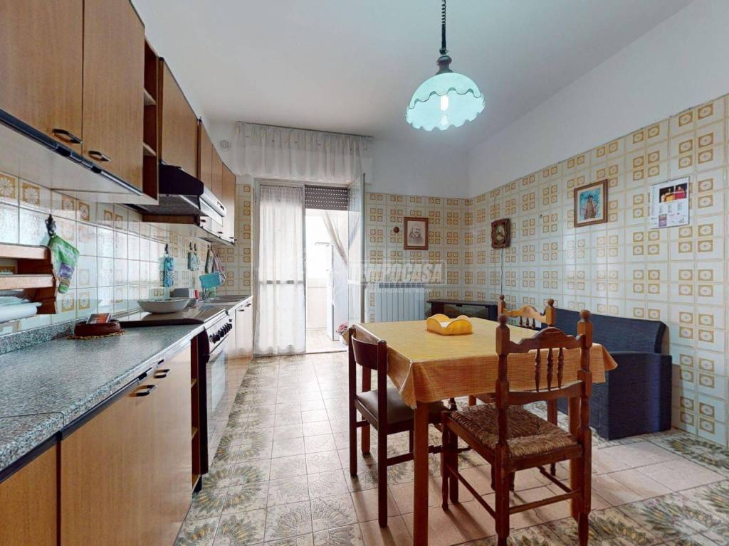 Appartamento a Rutigliano in Via Noicattaro - Foto 4