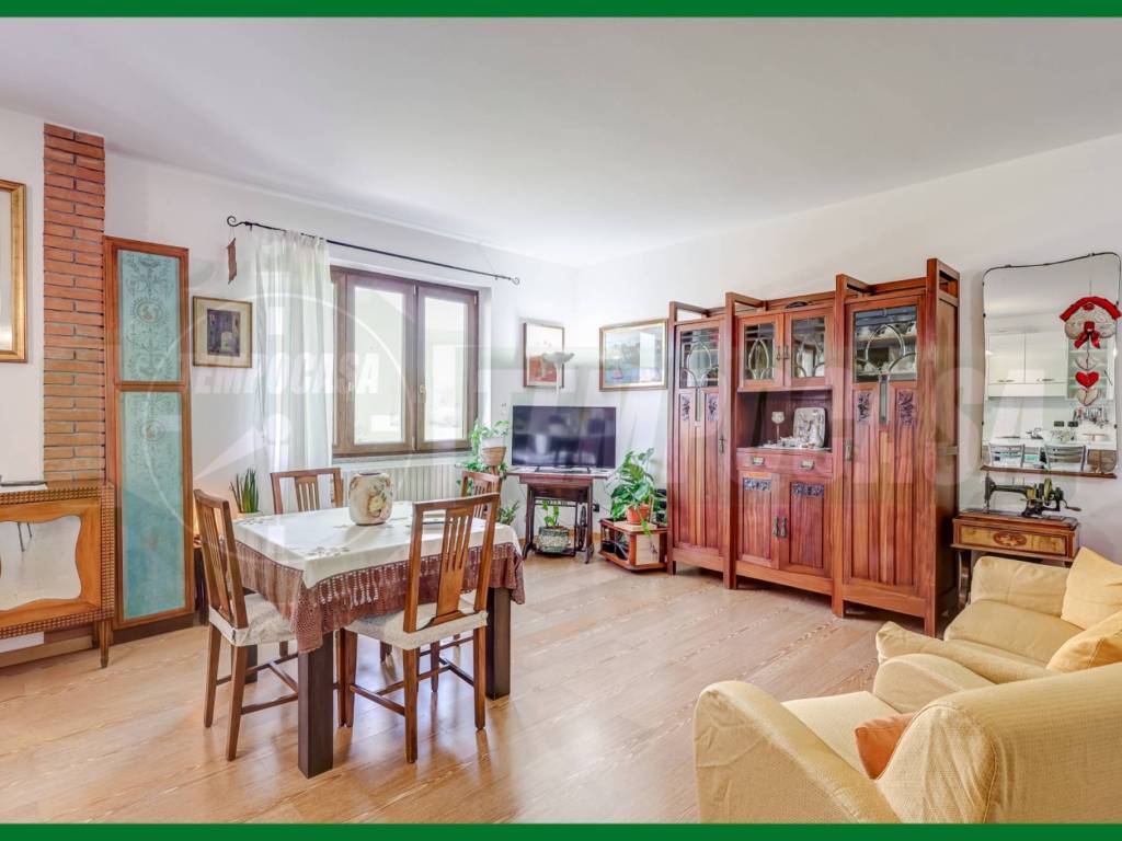 Appartamento a Besozzo in Via Leonardo da Vinci - Foto 3