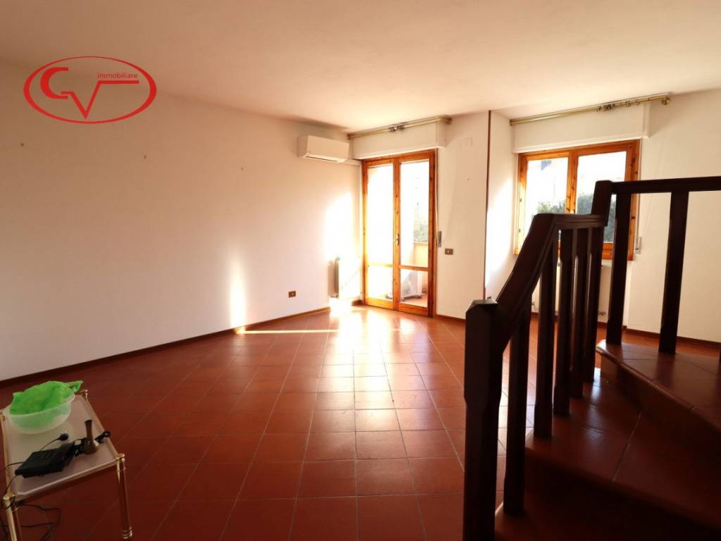 Casa indipendente a Montevarchi in Via 24 Maggio - Foto 4