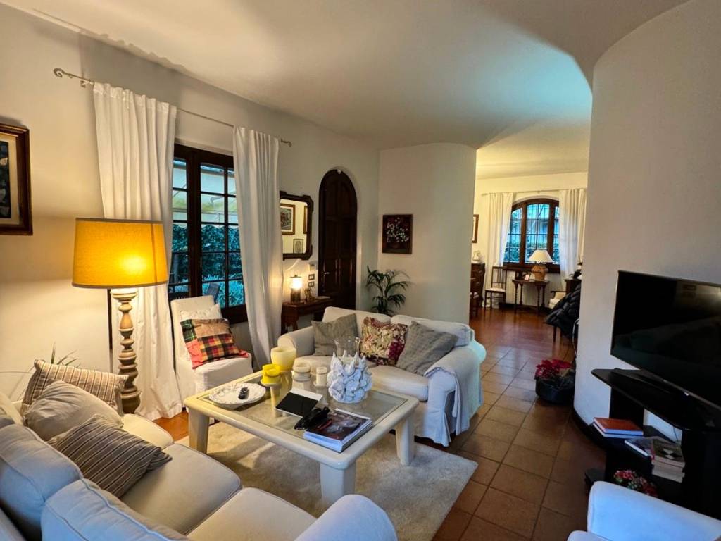 Villa a Forte dei marmi in Via della Barbiera - Foto 3