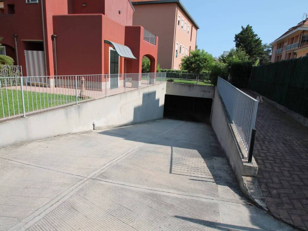 Box / garage a Loano in Via Gabriele D'Annunzio - Foto 3