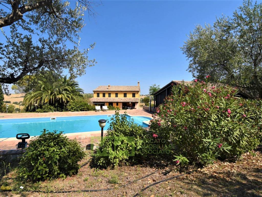 Villa a Recanati in Contrada Castelnuovo, 91 - Foto 2