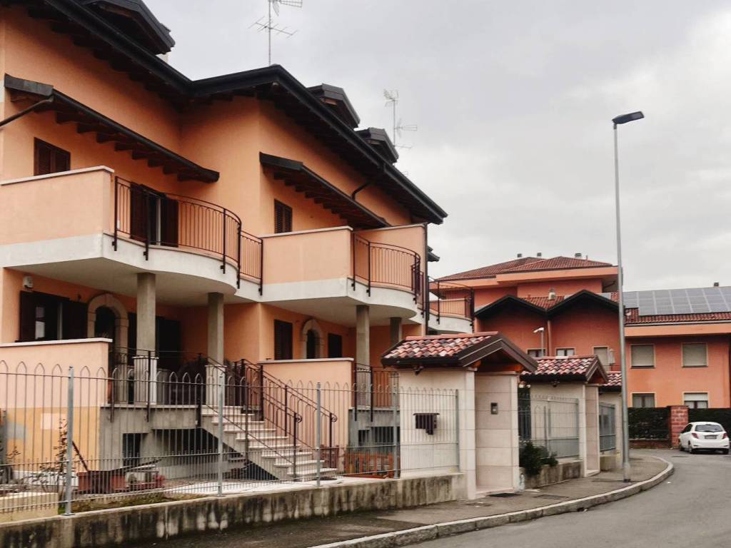Villetta a schiera a Novara in Via Tonale - Foto 3