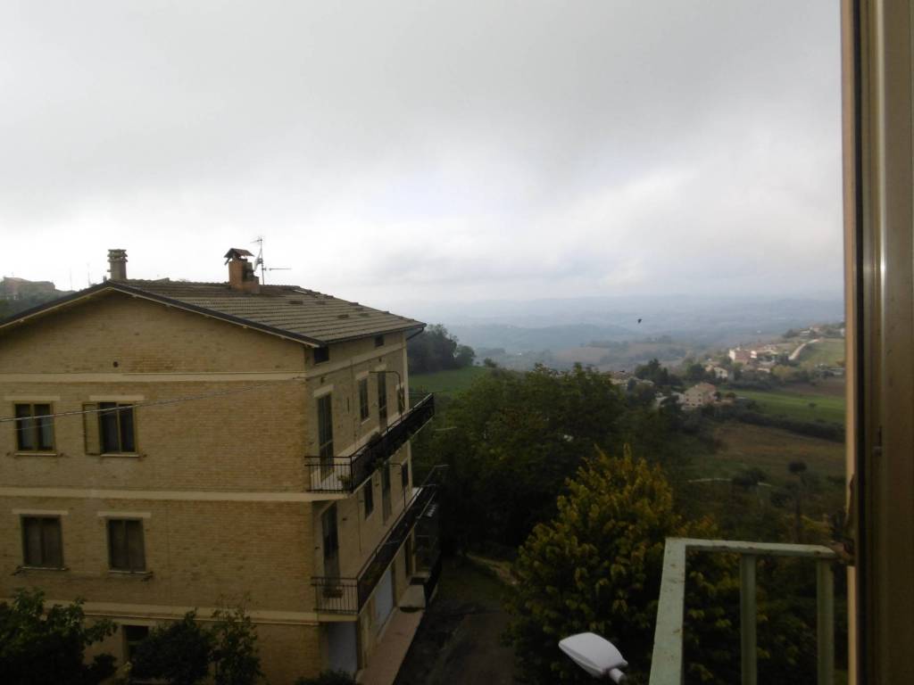Appartamento a Monterubbiano in Piazza Dottor Renato Cecchini, 1 - Foto 3
