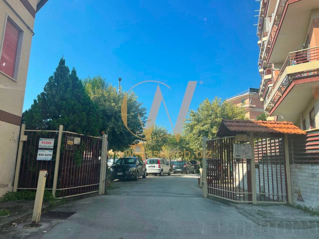 Box / garage a Casagiove in VIALE TRIESTE, 15 - Foto 2