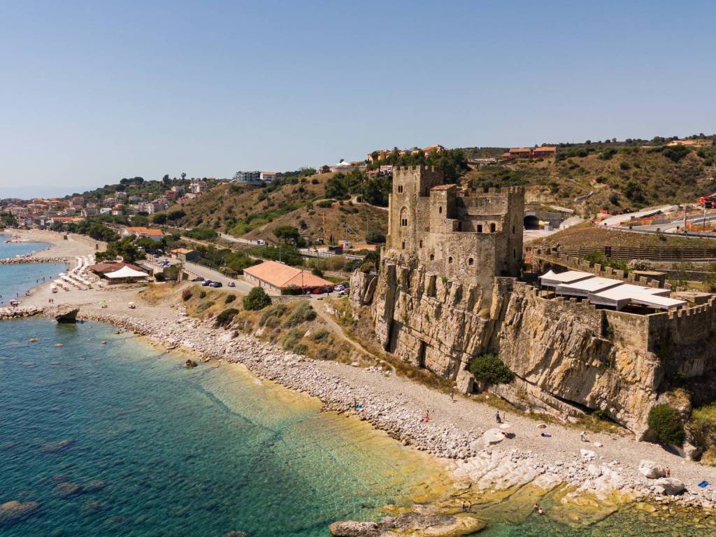 Palazzo / stabile a Roseto capo spulico in Lungomare degli Achei - Foto 3