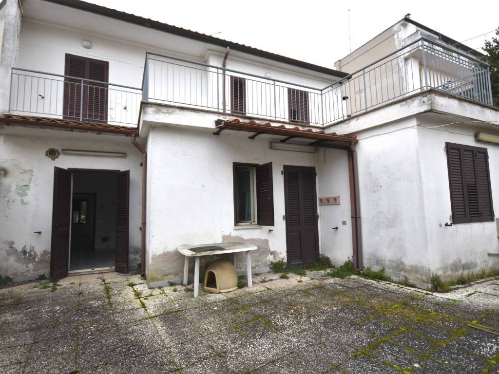 Casa indipendente a Falconara marittima in Via Aleardo Aleardi - Foto 2