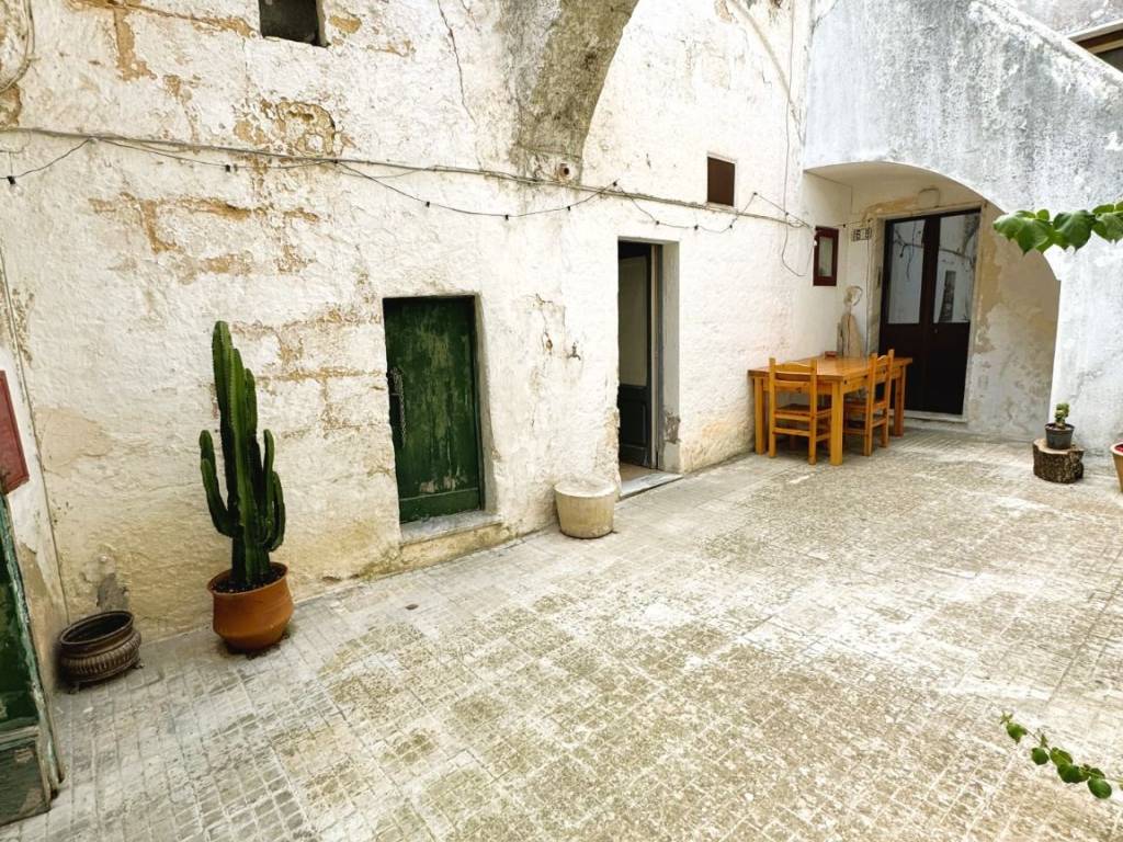 Casa indipendente a Alessano in Via Placido Buffelli - Foto 4